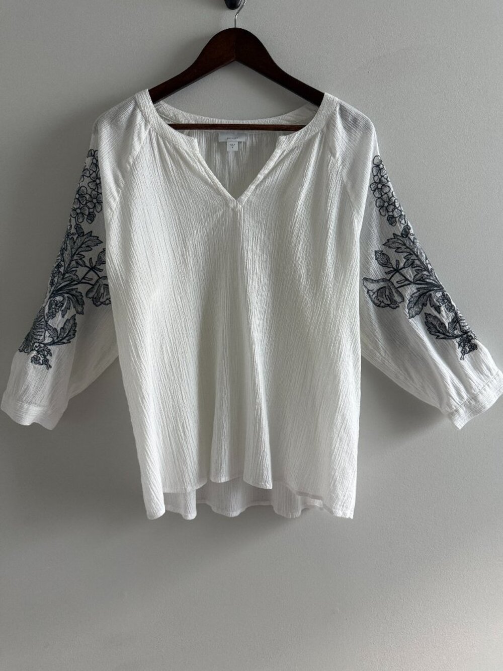 Pure Jill J.Jill‎ Medium White Gauze Embroidered Sleeve Boho Top